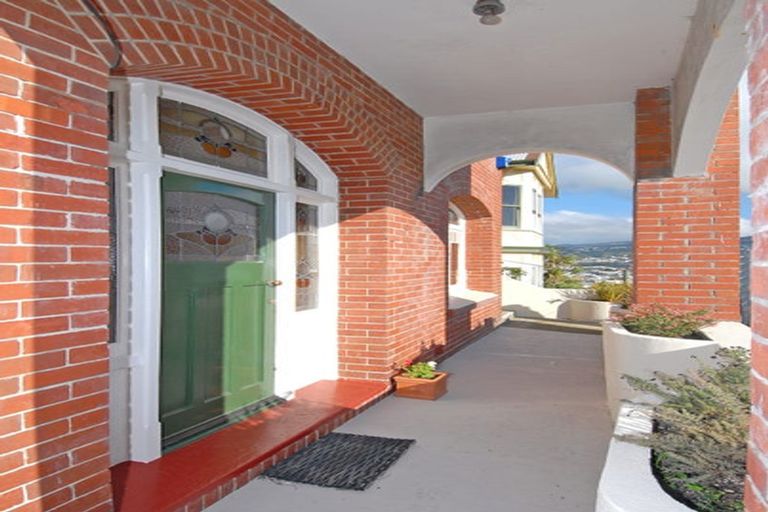 Photo of property in 64 Hawker Street, Mount Victoria, Wellington, 6011