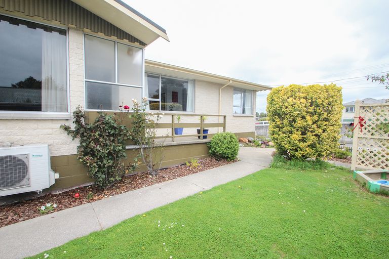 Photo of property in 39 Awamoa Road, Holmes Hill, Oamaru, 9401