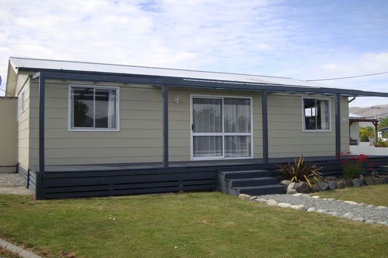 Photo of property in 18 Hunter Crescent, Twizel, 7901