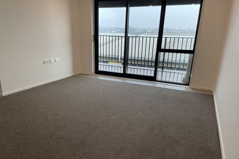 Photo of property in 204/28c Eileen Newey Place, Henderson, Auckland, 0612