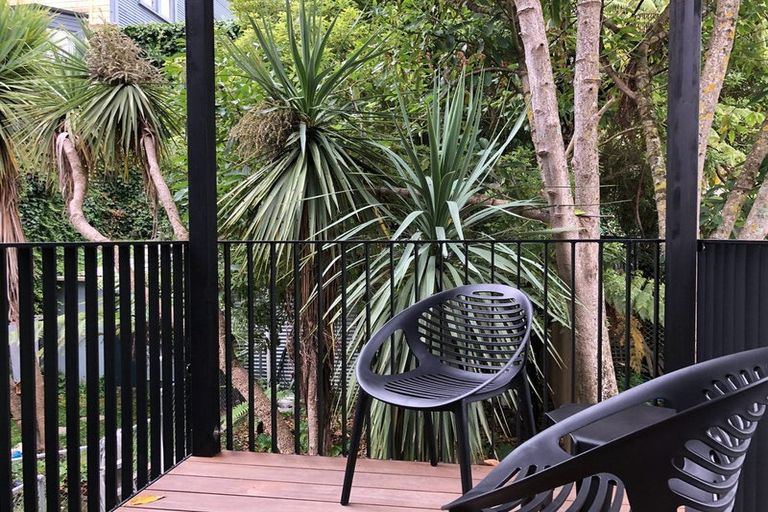 Photo of property in 108 Aro Street, Aro Valley, Wellington, 6021