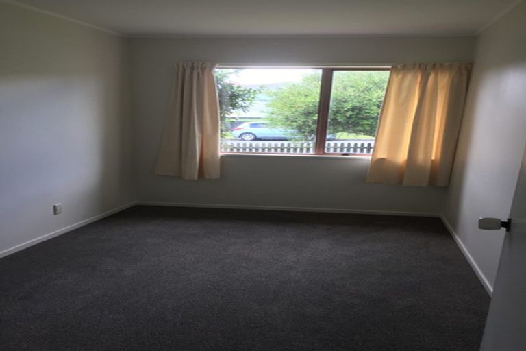 Photo of property in 1/26 Cromdale Avenue, Highland Park, Auckland, 2010