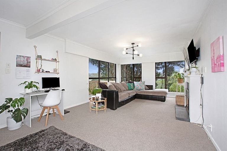 Photo of property in 36 Kiriwai Road, Paremata, Porirua, 5024