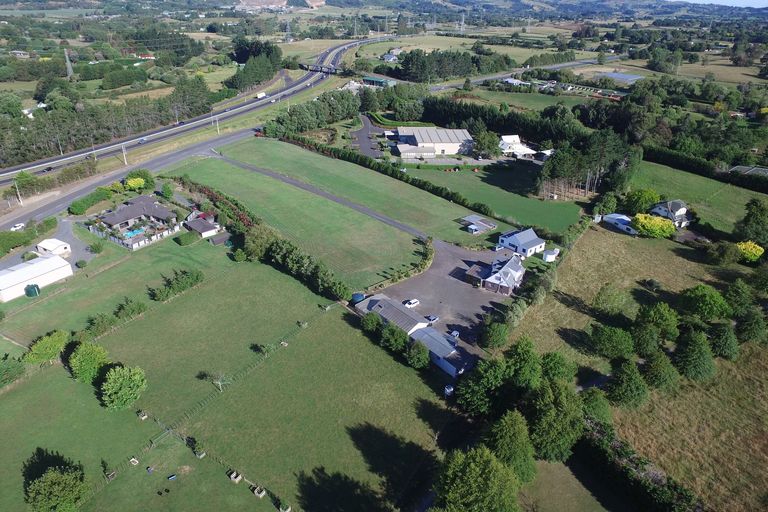 Photo of property in 613 Great South Road, Runciman, Drury, 2578