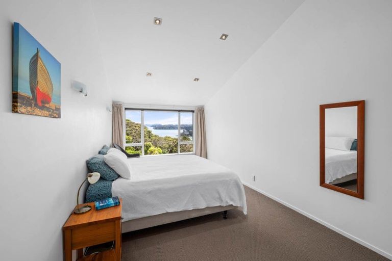 Photo of property in 4 De Haven Street, Opua, 0200