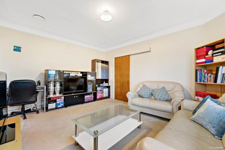 Photo of property in 42 Ranfurly Road, Papatoetoe, Auckland, 2104