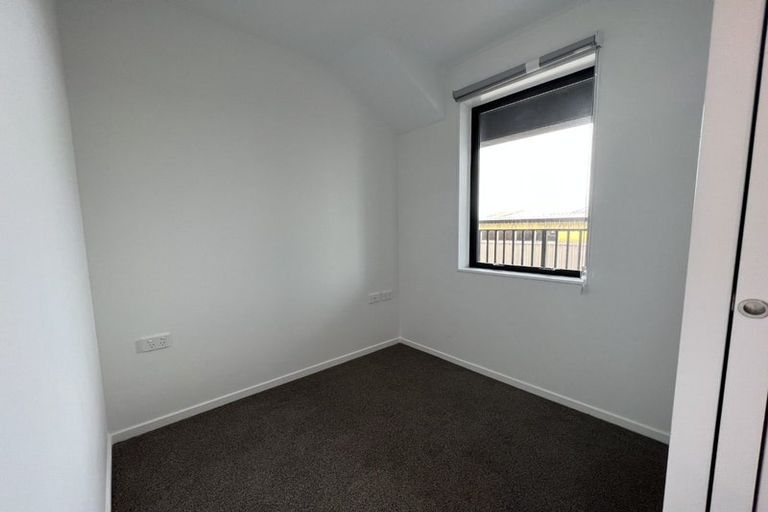 Photo of property in 103/28c Eileen Newey Place, Henderson, Auckland, 0612