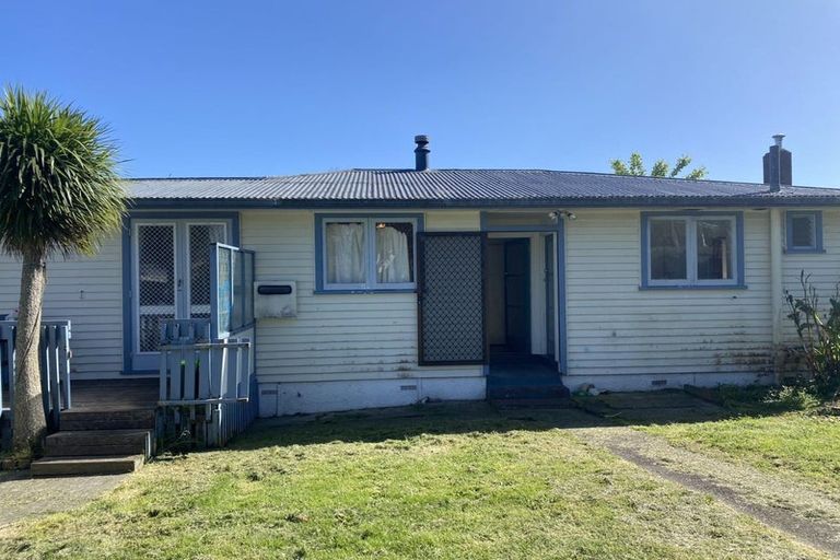 Photo of property in 10 Ribblesdale Road, Henderson, Auckland, 0612