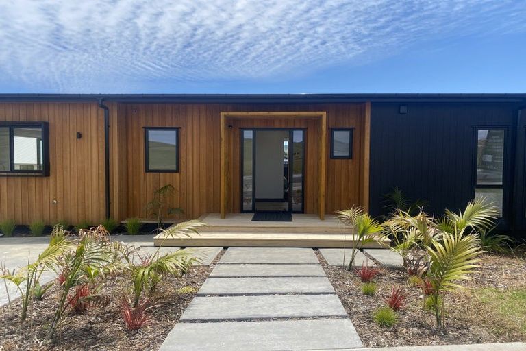 Photo of property in 79 Omahina Street, Raglan, 3225