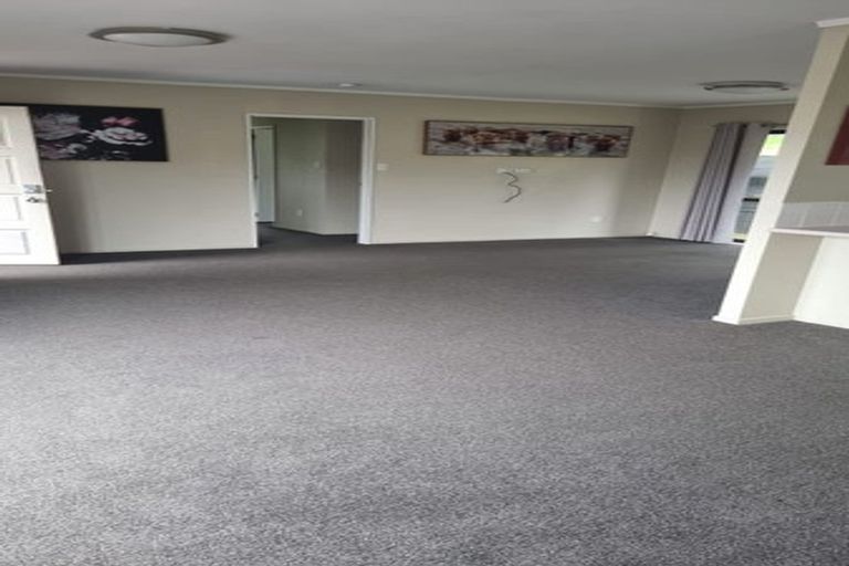 Photo of property in 6 Sherpa Place, Massey, Auckland, 0614