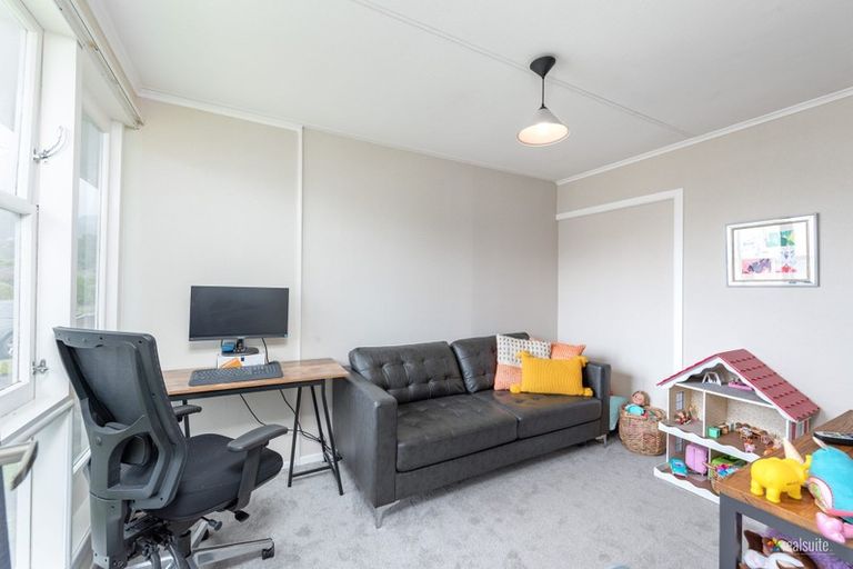 Photo of property in 6 Burns Grove, Trentham, Upper Hutt, 5018