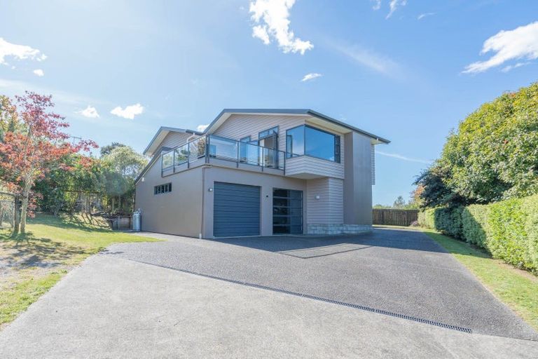 Photo of property in 2/9 Alberta Street, Acacia Bay, Taupo, 3330