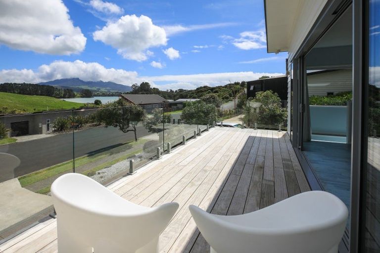 Photo of property in 28 Robertson Street, Raglan, 3225