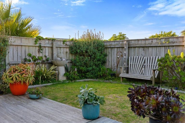 Photo of property in 5 Byron Brown Place, Otaki Beach, Otaki, 5512