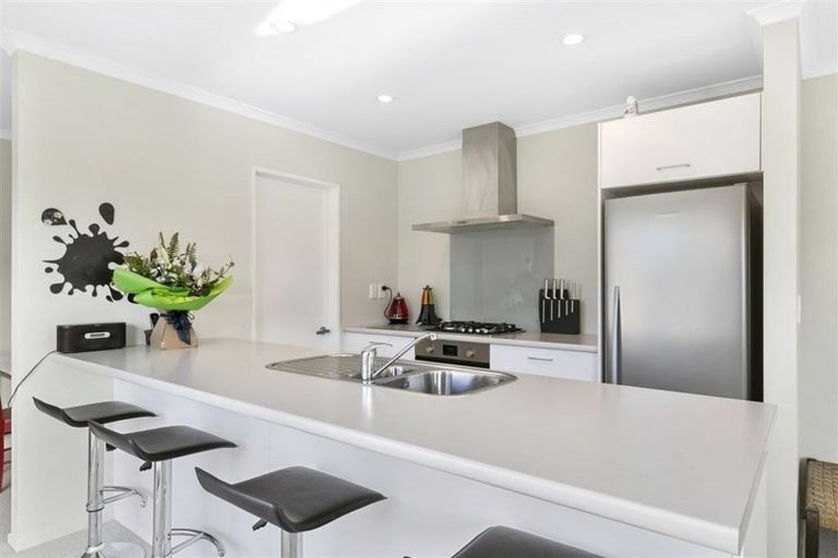 Photo of property in 254 Mark Avenue, Grenada Village, Wellington, 6037