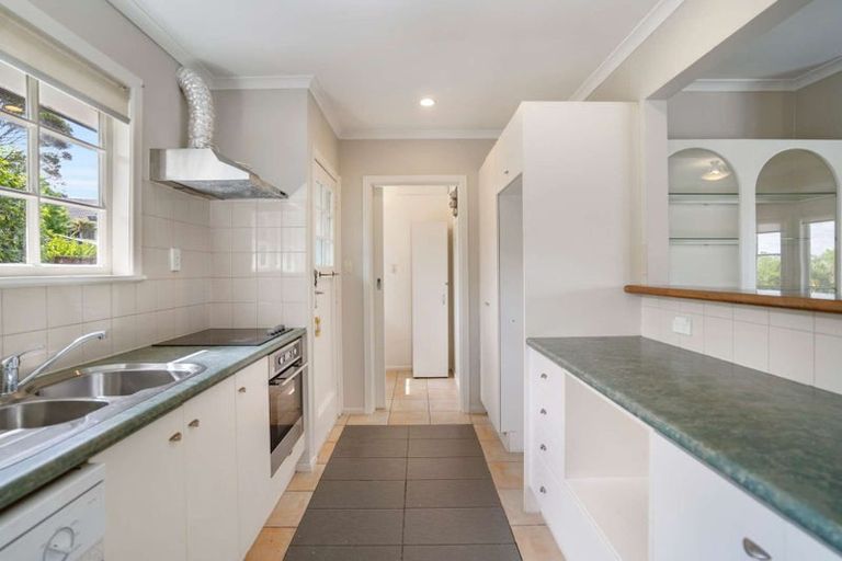 Photo of property in 9 Towra Place, Botany Downs, Auckland, 2010