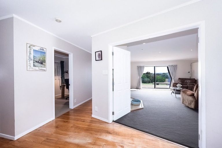 Photo of property in 10 Montrose Road, Kerikeri, 0293