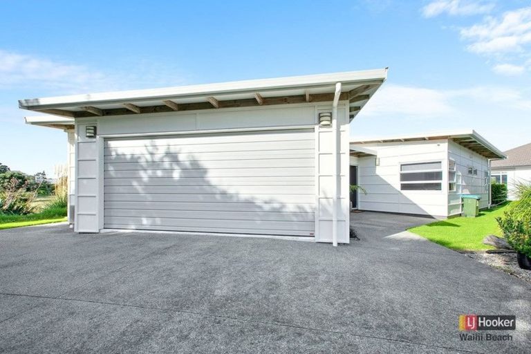 Photo of property in 10b Longboard Drive, Waihi Beach, 3611