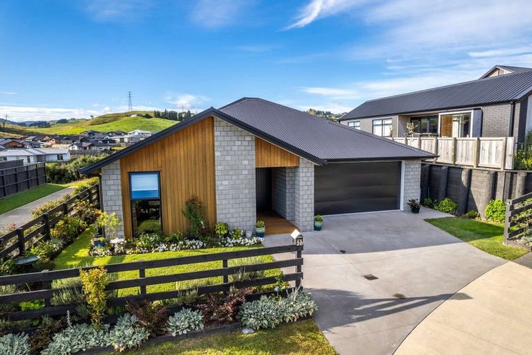 Photo of property in 30 Hayward Place, Ohauiti, Tauranga, 3112