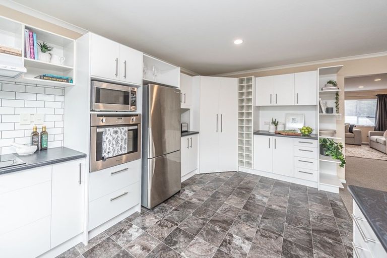 Photo of property in 72 Treadwell Street, Springvale, Whanganui, 4501