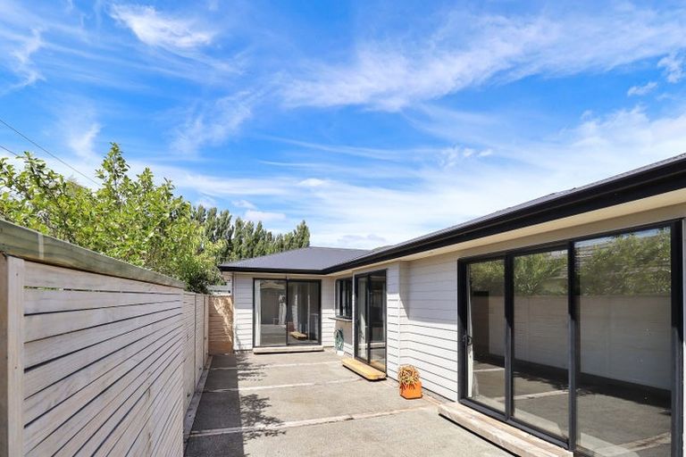 Photo of property in 176 Stokes Valley Road, Stokes Valley, Lower Hutt, 5019