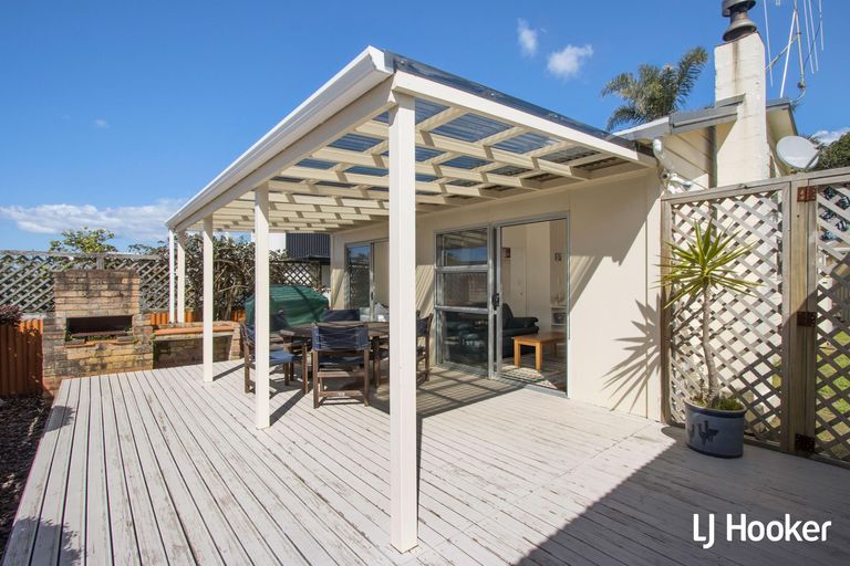 Photo of property in 40 Ocean View Road, Waihi Beach, 3611