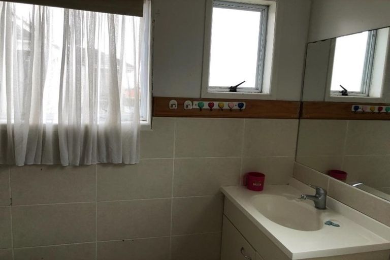 Photo of property in 1/18 Hill Road, Hillpark, Auckland, 2102