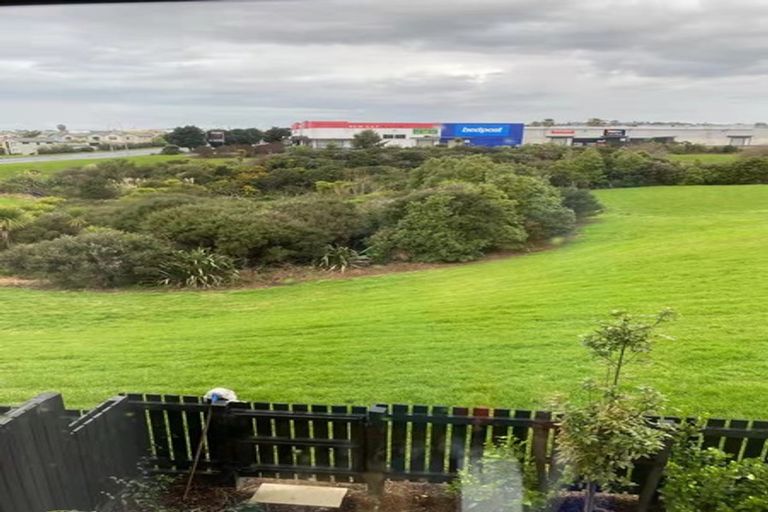 Photo of property in 31/47a Huntington Drive, Huntington Park, Auckland, 2013