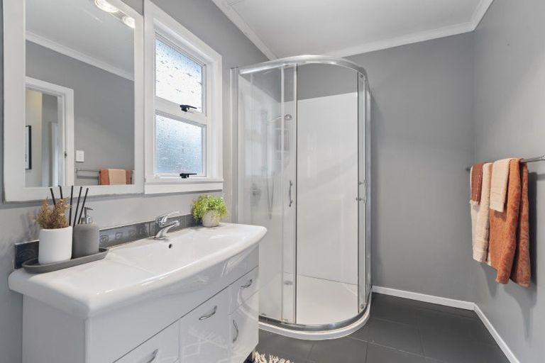 Photo of property in 475a Saint Aubyn Street, Moturoa, New Plymouth, 4310