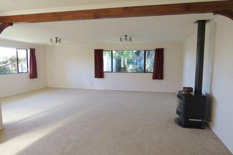 Photo of property in 34 Frank Wilson Terrace, Welbourn, New Plymouth, 4312