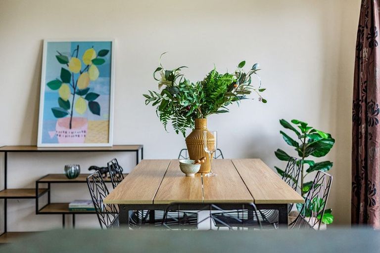 Photo of property in 21 Ladbrooke Drive, Newlands, Wellington, 6037