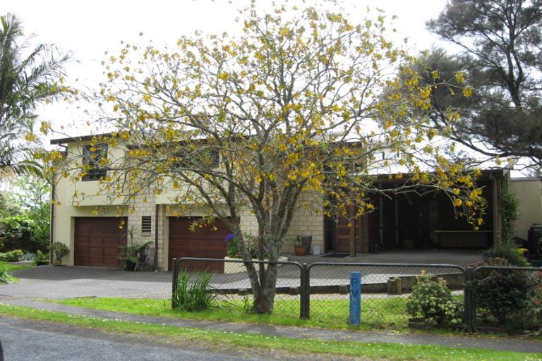 Photo of property in 58 The Terrace, Herald Island, Auckland, 0618