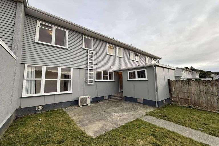 Photo of property in 9 Wainhouse Street, Stokes Valley, Lower Hutt, 5019