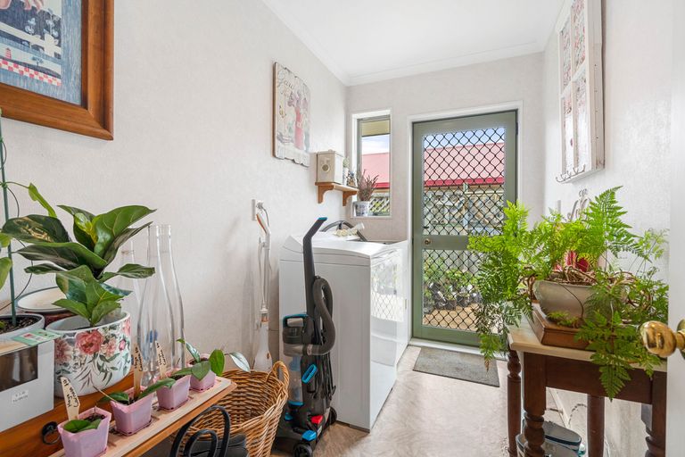 Photo of property in 143 Dixon Street, Masterton, 5810