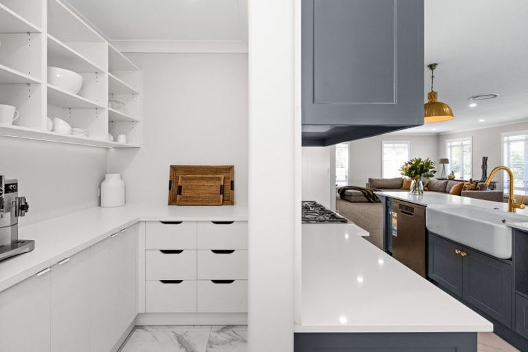 Photo of property in 1 Ridgeway Terrace, Taradale, Napier, 4112