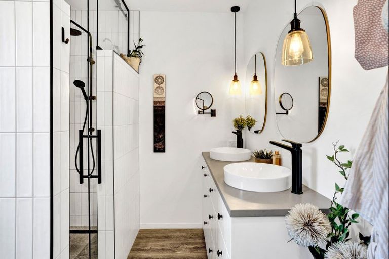 Photo of property in 14a Clawton Street, Westown, New Plymouth, 4310