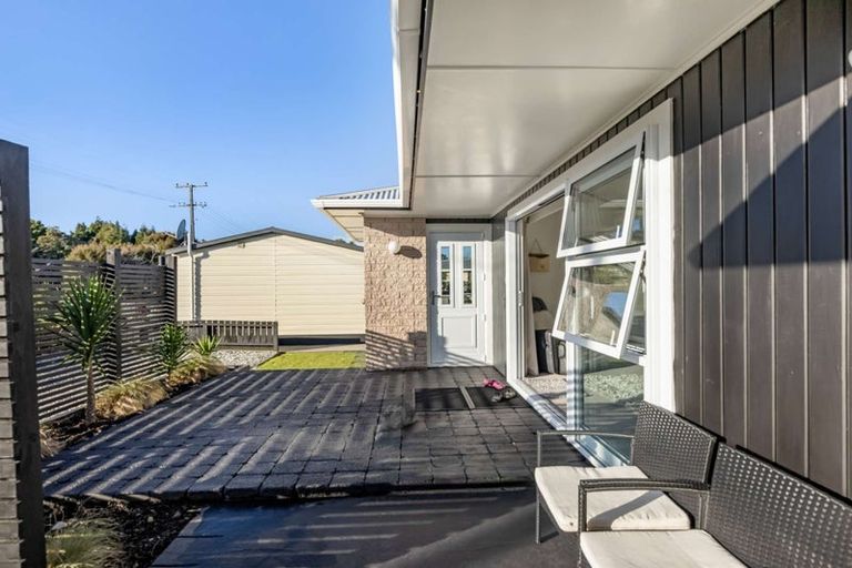 Photo of property in 77 Domett Street, Westport, 7825