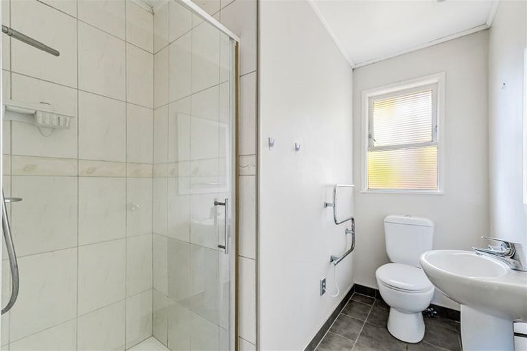 Photo of property in 66 Weldene Avenue, Glenfield, Auckland, 0629