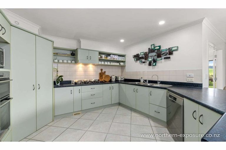 Photo of property in 621b Puketona Road, Haruru, 0204