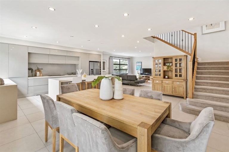 Photo of property in 4 Montrose Terrace, Mairangi Bay, Auckland, 0630