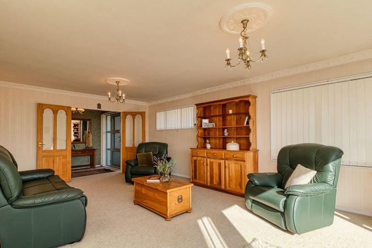 Photo of property in 3/42 Campbell Street, Havelock North, 4130