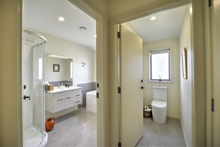 Photo of property in 74 Feist Street, Carterton, 5713