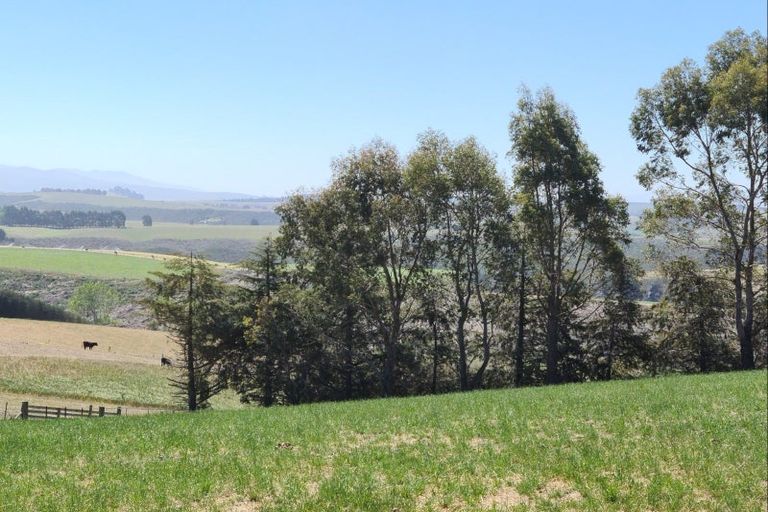 Photo of property in 420 Dunrobin Road, Fuchsia Creek, Oamaru, 9491