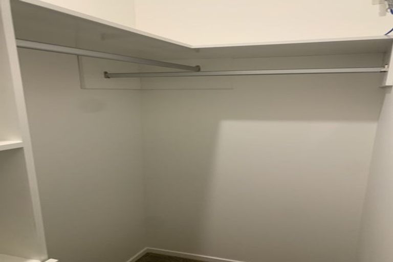 Photo of property in 1/21 Newham Place, Henderson, Auckland, 0612