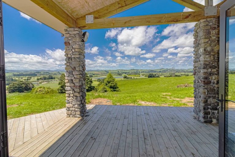 Photo of property in 165 Ridge Road, Pahiatua, 4983