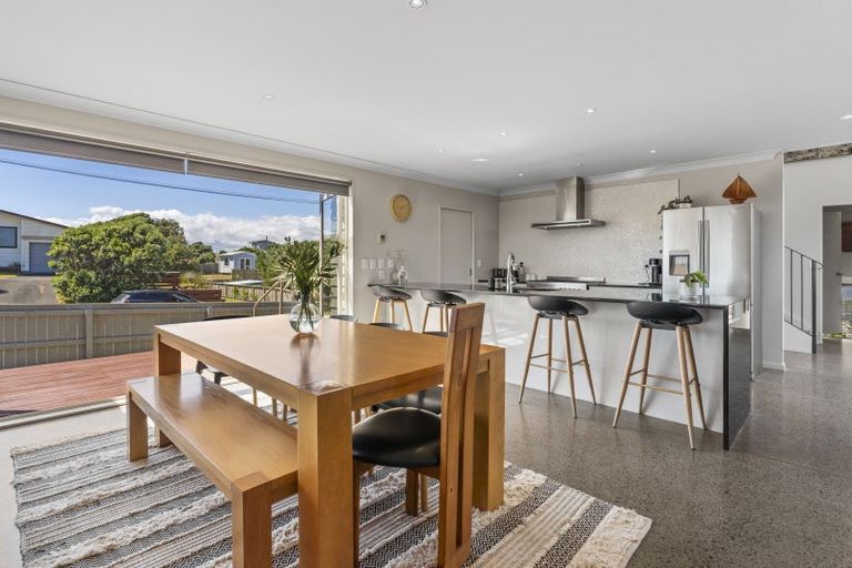 Photo of property in 2 Kowhai Street, Otaki Beach, Otaki, 5512