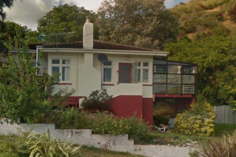 Photo of property in 35 Branxholm Street, Roxburgh, 9500