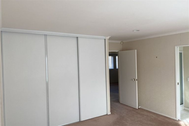 Photo of property in 2/36 West Fairway, Golflands, Auckland, 2013