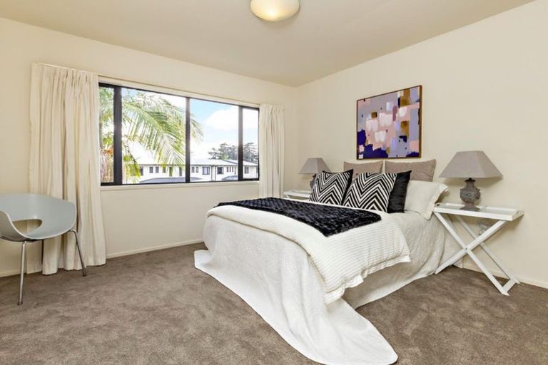 Photo of property in 8/2 Armoy Drive, East Tamaki, Auckland, 2016