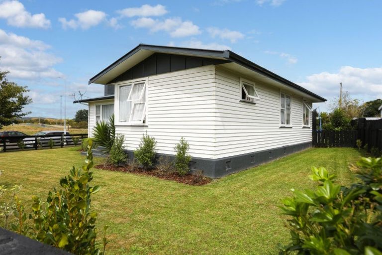 Photo of property in 15 Fox Street, Woodville, 4920